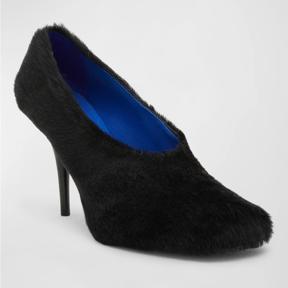 Givenchy
Show Shearling Stiletto Pumps - Picture 1 of 12